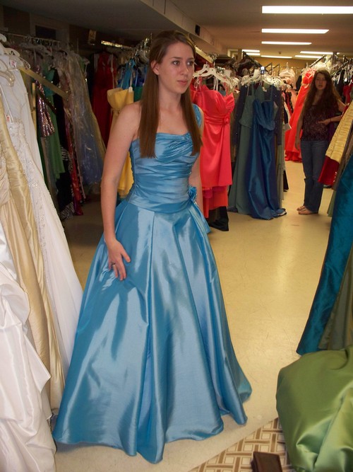 blue shinny prom dresses